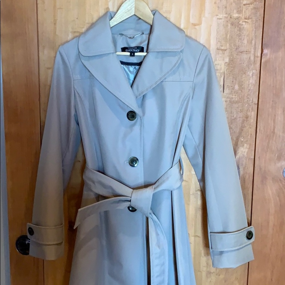 NWOT Ellen Tracy raincoat
